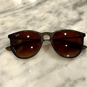 Men’s Ray-Ban Sunglasses. Erika RB4171
